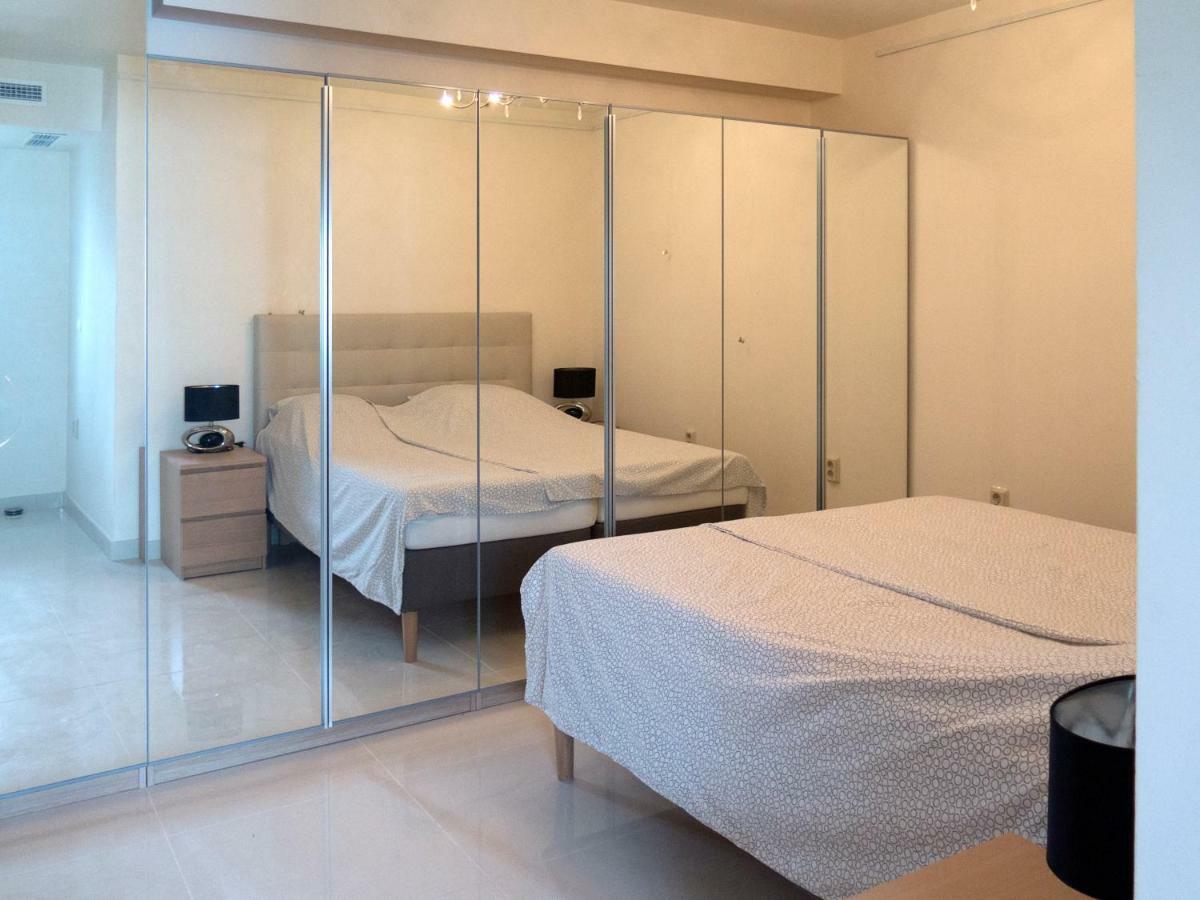 Апартаменты Front Port Line Sleeps 6 Марбелья Экстерьер фото