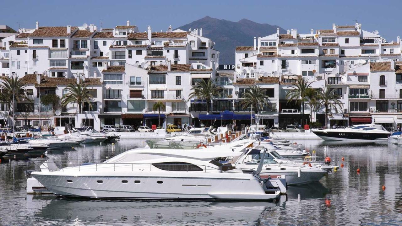 Апартаменты Front Port Line Sleeps 6 Марбелья Экстерьер фото